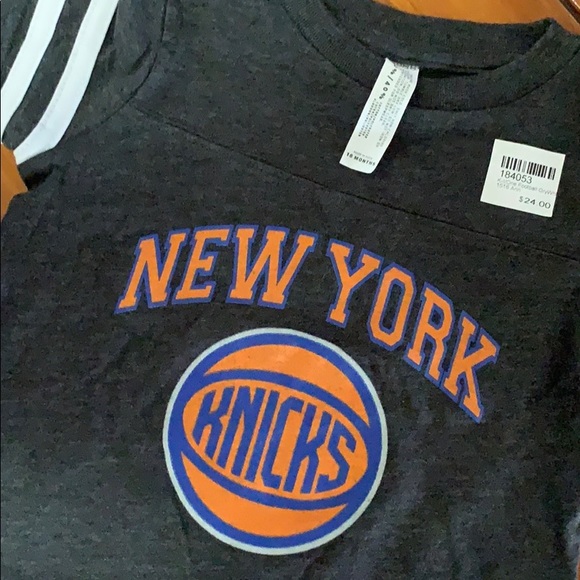NWT knicks onesie - Picture 2 of 5
